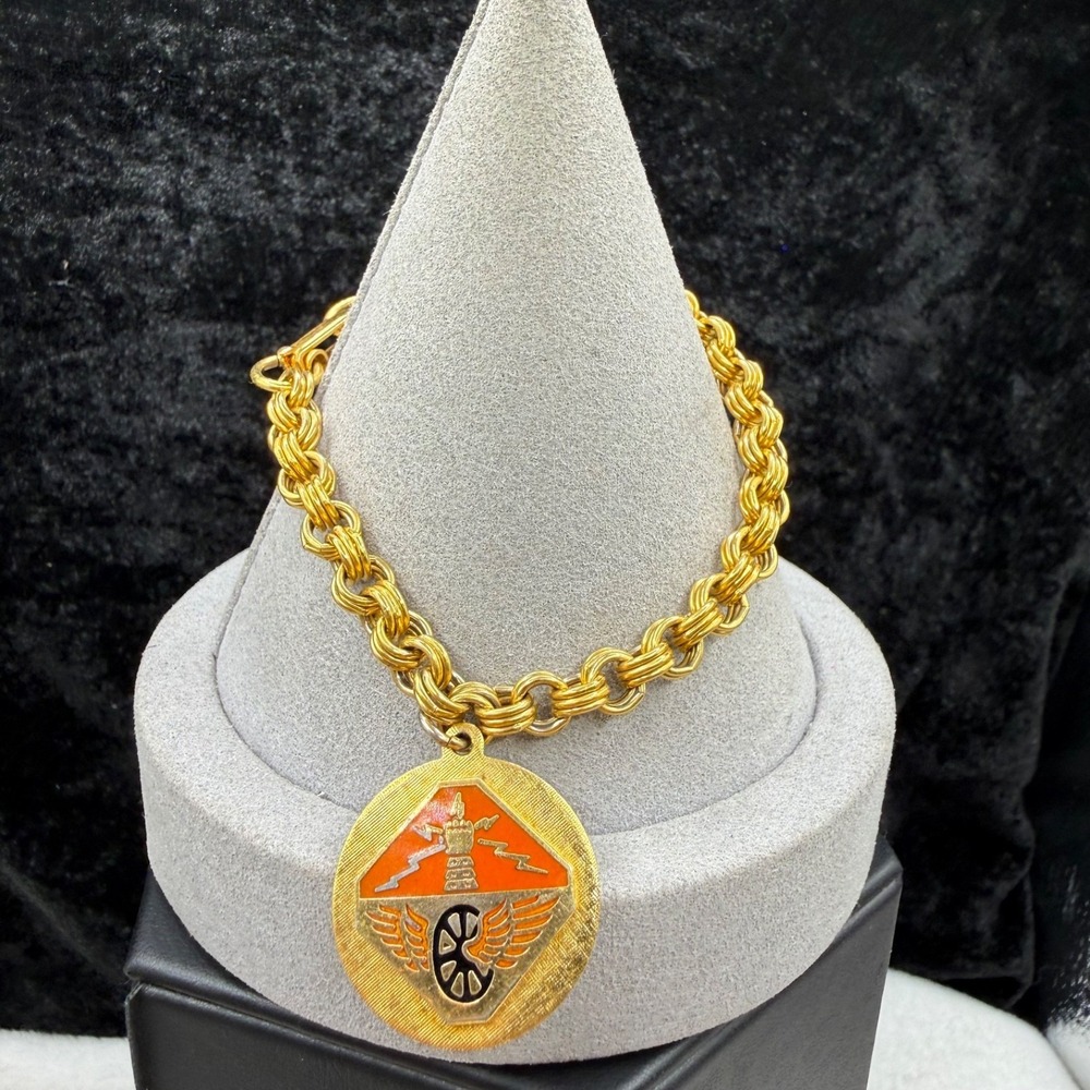 Vintage US Army Battalion Charm Bracelet 124th Signal‎ Battalion Gold Tone 7"